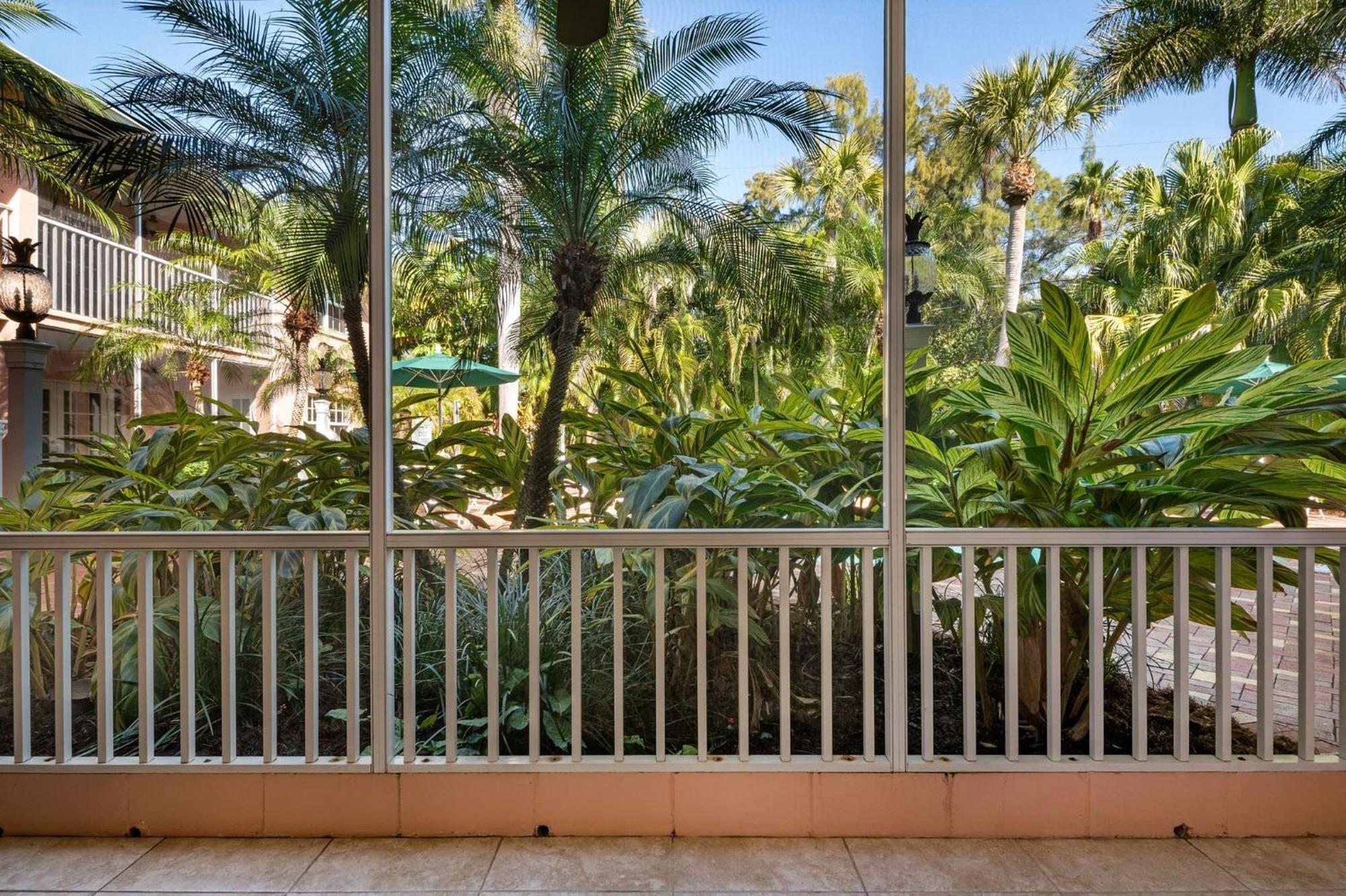 Siesta Key Inn Екстер'єр фото