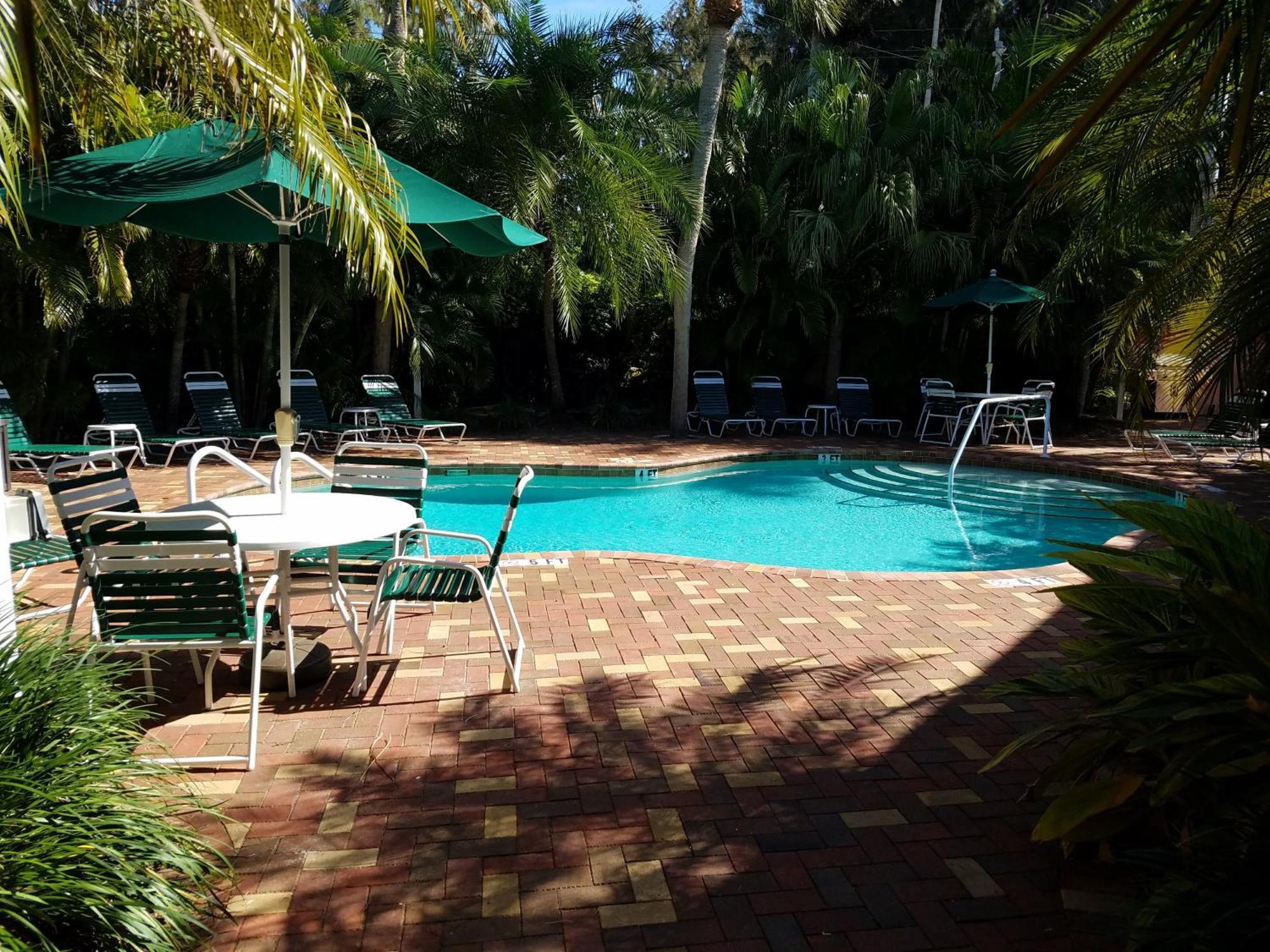 Siesta Key Inn Екстер'єр фото